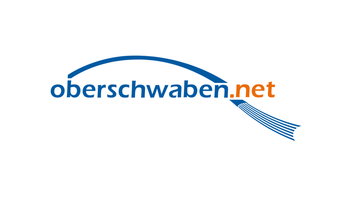 Logo "oberschwaben.net" mit blauem Text und einem orangefarbenen ".net", darunter ein blaues, geschwungenes Band.
